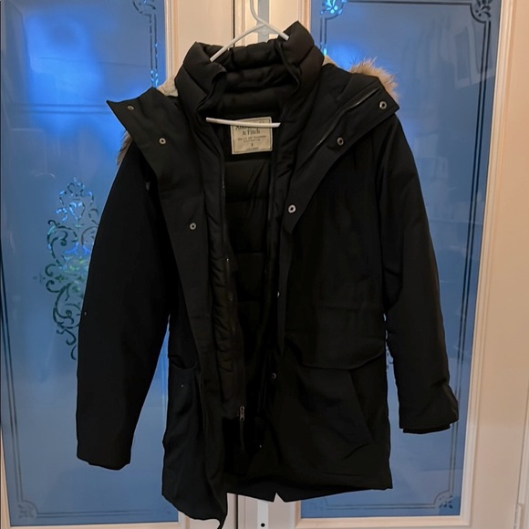 Abercrombie & Fitch Black Fall/Winter Jacket Faux Collar Size Small EUC - Picture 1 of 7